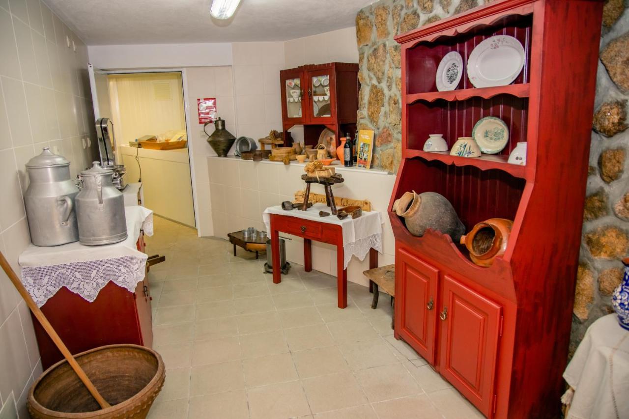 A Queijaria Hotel Barreira  Екстериор снимка